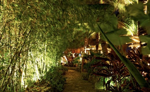Guanabanas lighting